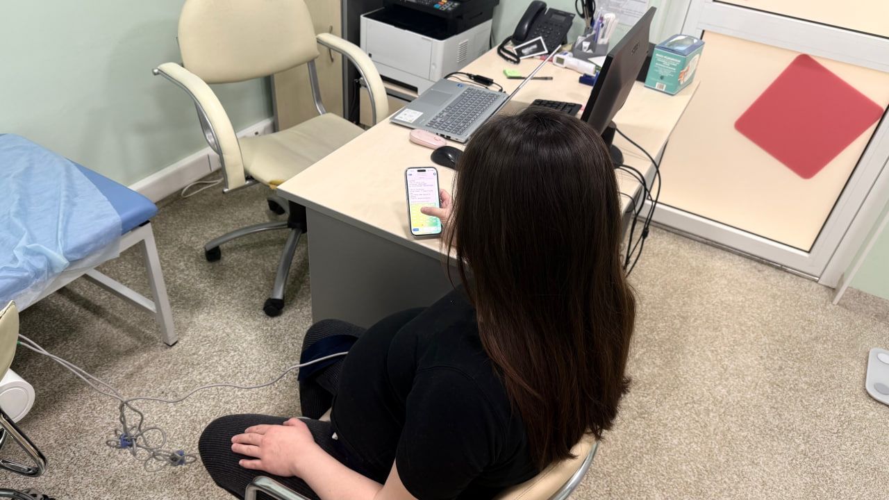 Более 400 беременных свердловчанок с диабетом ежемесячно находятся под дистанционным наблюдением врачей ЕКПЦ