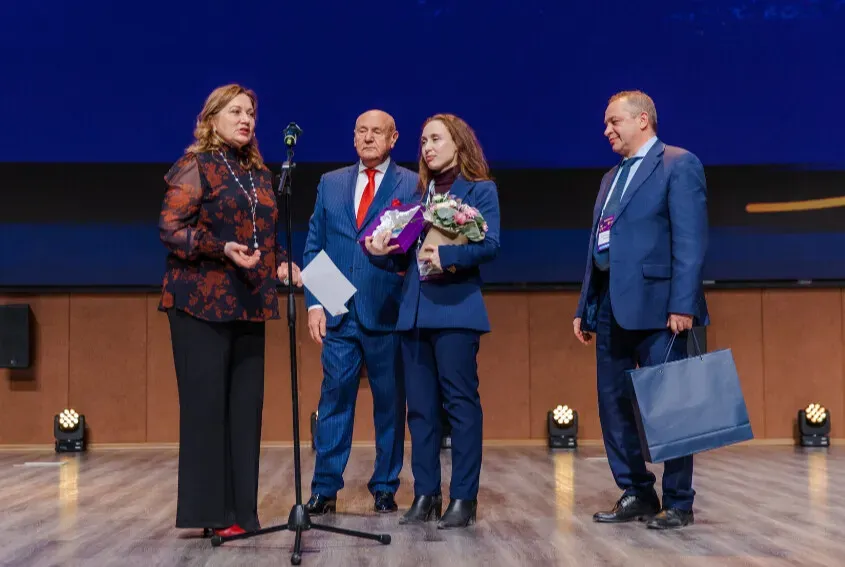 Премия XI всероссийского форума региональной информатизации «ПРОФ-IT» 2023г. в номинации «Народное признание» за разработку и внедрение программного продукта «Личный кабинет АИСТ_СМАРТ для беременных»